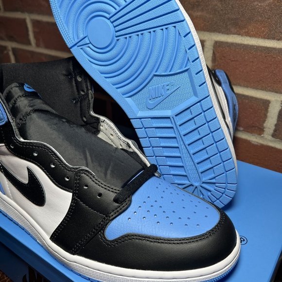 Nike Air Jordan 1 Retro OG High UNC Toe Men’s Size 11 - DZ5485-400 - Brand New
